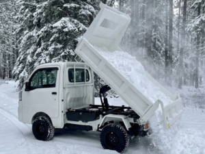 Daihatsu Hijet HD Dump dumping snow